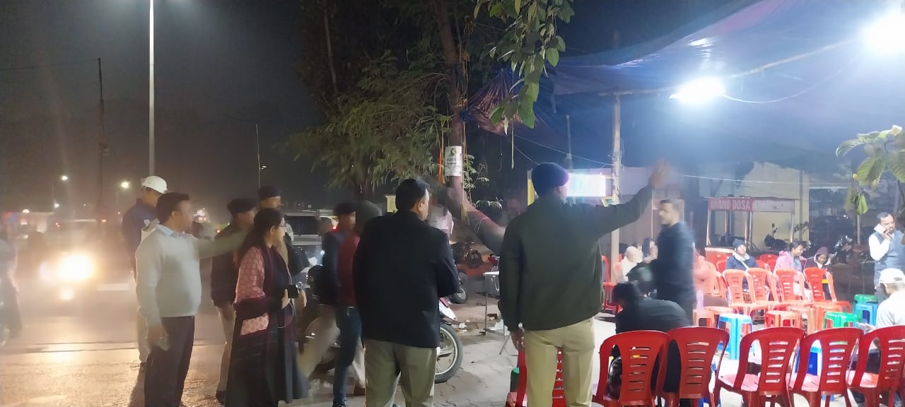 एसडीएम के नेतृत्व में सातवें दिन भी चलाया गया नो पार्किंग में वाहन जांच अभियान