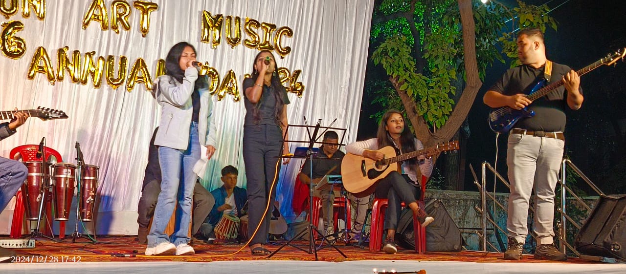 धुन आर्ट एंड म्यूजिक ग्रुप के वार्षिक महोत्सव में बच्चों एवं युवाओं ने अपने संगीतकला का जादू बिखेरा