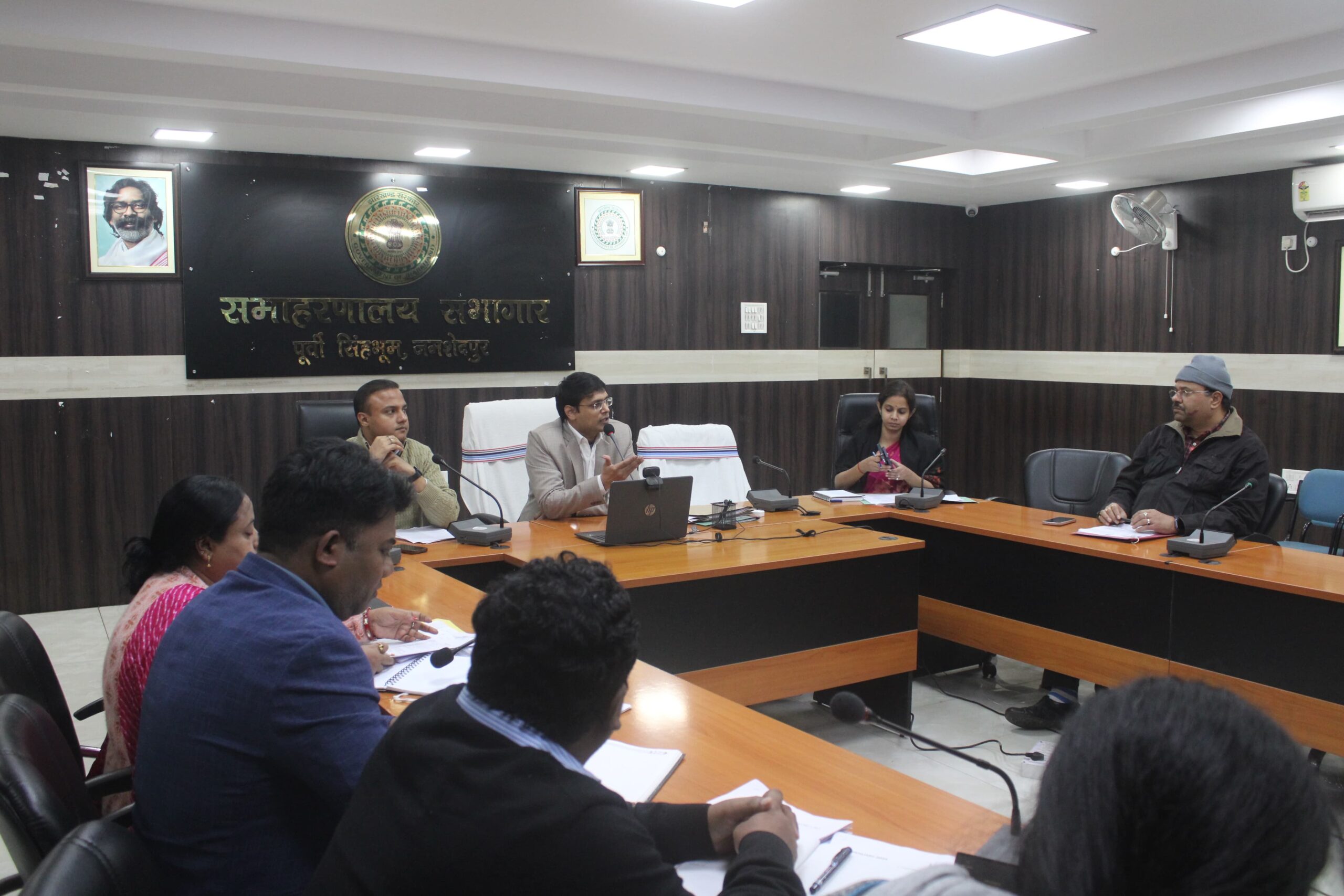 पीडीएस दुकानदारों द्वारा कम मात्रा में खाद्यान्न वितरण पर कार्रवाई करें नोडल पदाधिकारी : उपायुक्त