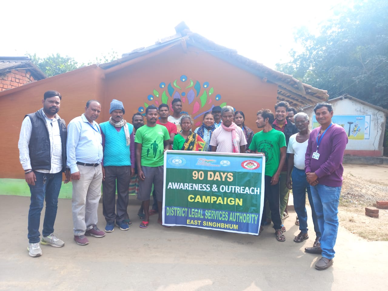 जमशेदपुर प्रखंड के नागाडीह गांव पहुंची डालसा की टीम, चलाया कानूनी जागरूकता अभियान