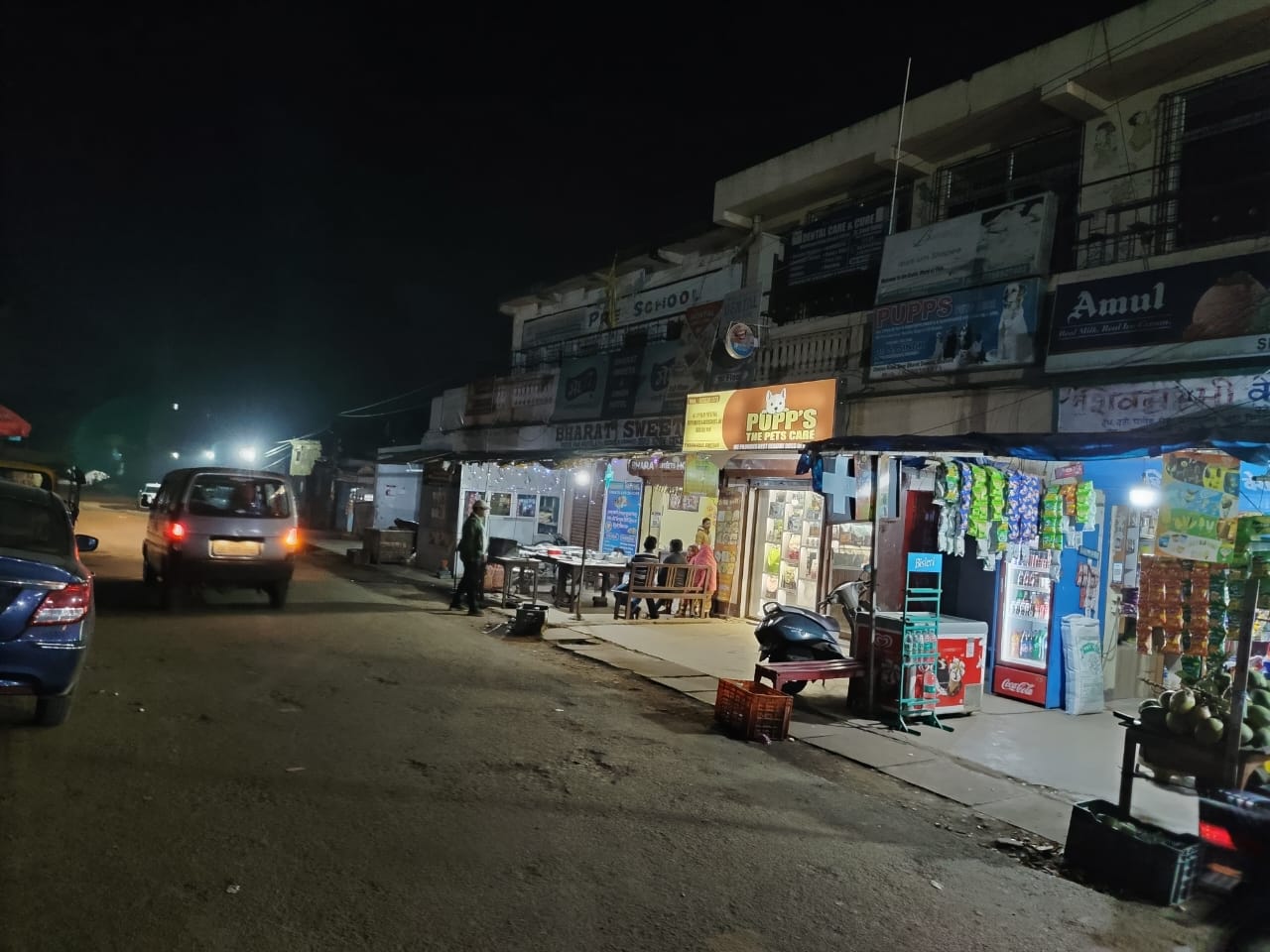 युवक को जबरन कार में बैठा चलते बने तीन लोग, पुलिस कर रही मामले से इनकार