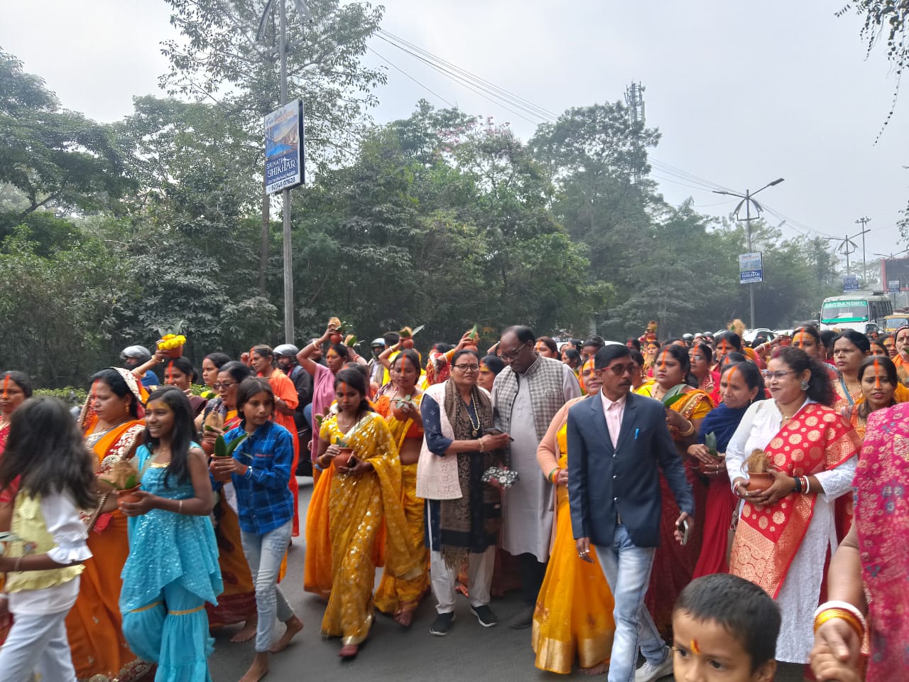 श्री चंद्र मौलेश्वर कचहरी बाबा मंदिर के 25 वें स्थापना दिवस पर निकली कलश यात्रा