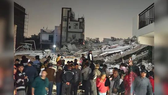 Delhi : दिल्ली के बुराड़ी में चार मंजिला इमारत गिरी, दो लोगों की मौत