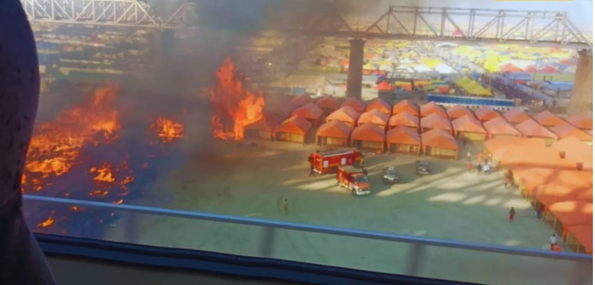 Allahabad: महाकुंभ मेला क्षेत्र में लगी भीषण आग, कई टेंट जलकर हुए खाक,कोई हताहत नहीं