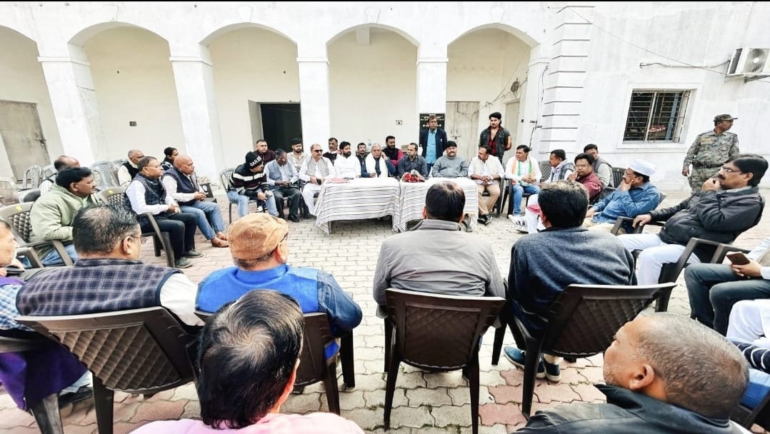 तिलक पुस्तकालय में कांग्रेस प्रदेश अध्यक्ष का आनंद बिहारी दुबे ने किया स्वागत