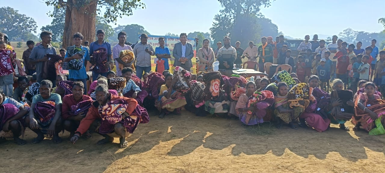 सेल ने सीएसआर के तहत गांवों में कंबल का किया वितरण