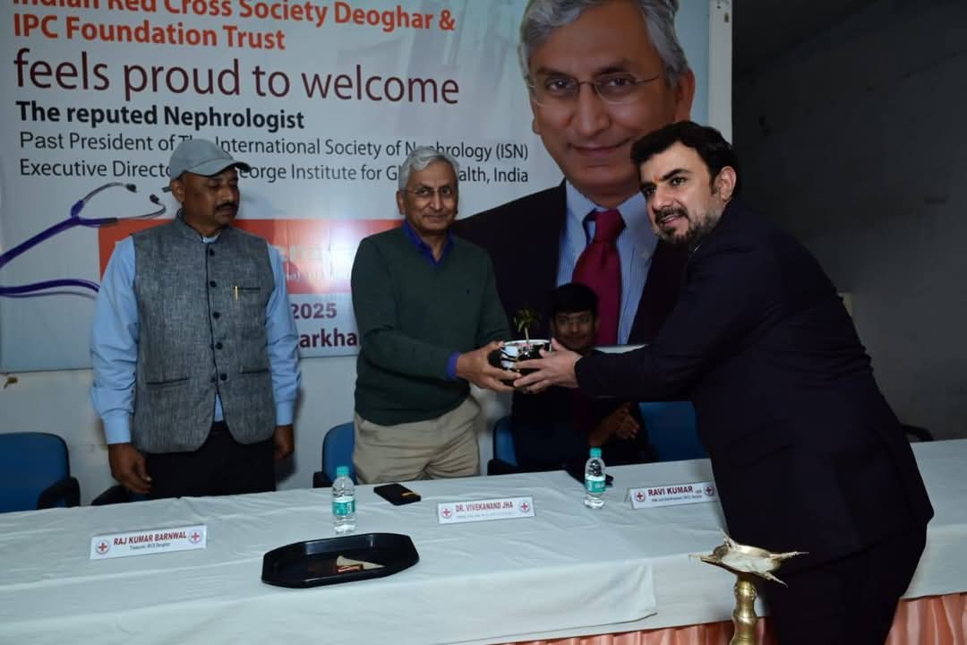 Deoghar : किडनी से संबंधित बीमारी साइलेंट किलर के समान : डॉ. विवेकानंद झा