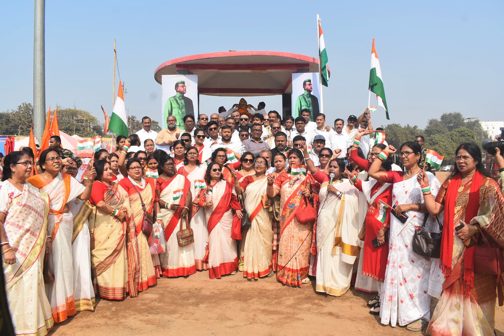 Jamshedpur: बोस की जयंती पर “बंगबंधु” ने निकाली झांकी, सांस्कृतिक कार्यक्रम का हुआ आयोजन