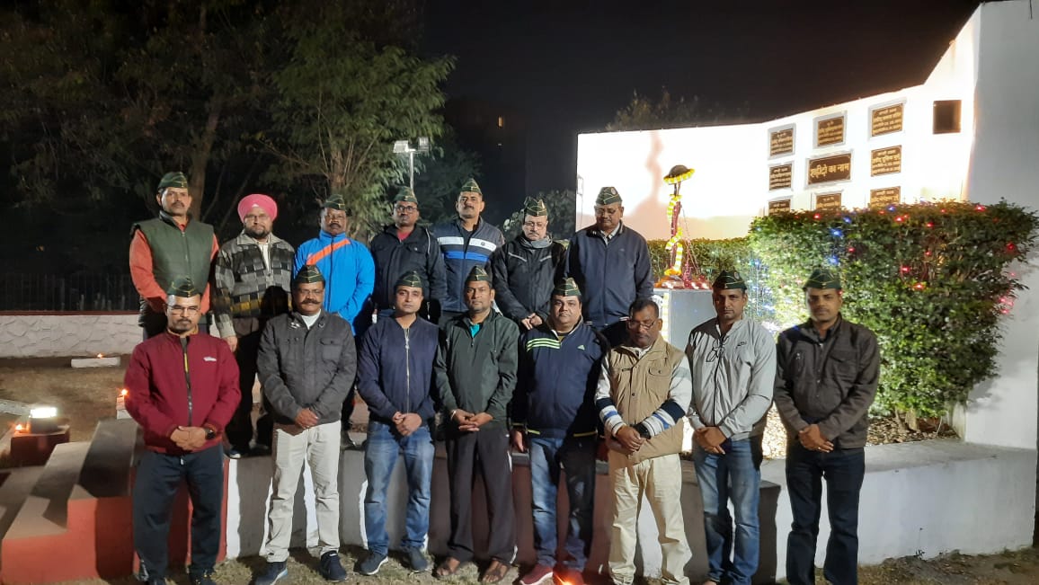 अखिल भारतीय पूर्व सैनिक सेवा परिषद ने, जम्मू कश्मीर के बांदीपुरा  में शहीद जवानों को दी श्रद्धांजलि