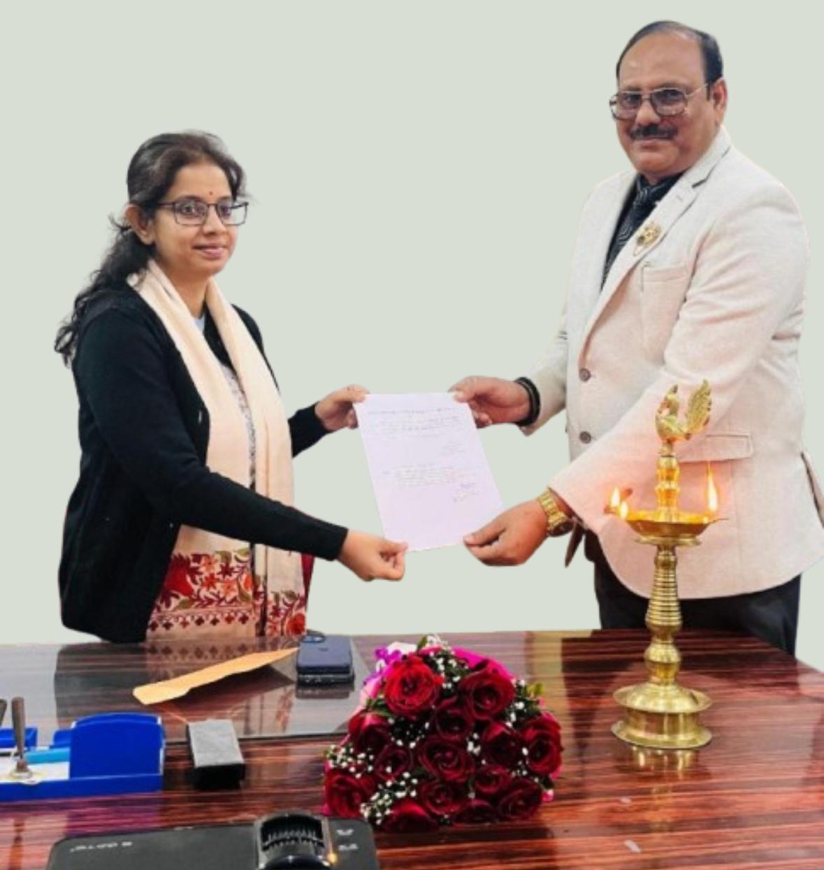 Jamshedpur: सिविल डिफेंस के चीफ वार्डन बने अरुण कुमार,एसडीओ ने सौंपा नियुक्ति पत्र