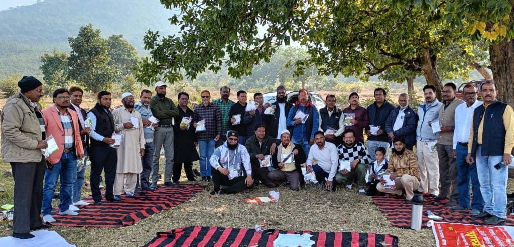 उर्दू शिक्षक संघ का राज्य स्तरीय बैठक संपन्न, अवकाश तालिका में सुधार नहीं होने पर राज्यव्यापी आंदोलन का निर्णय