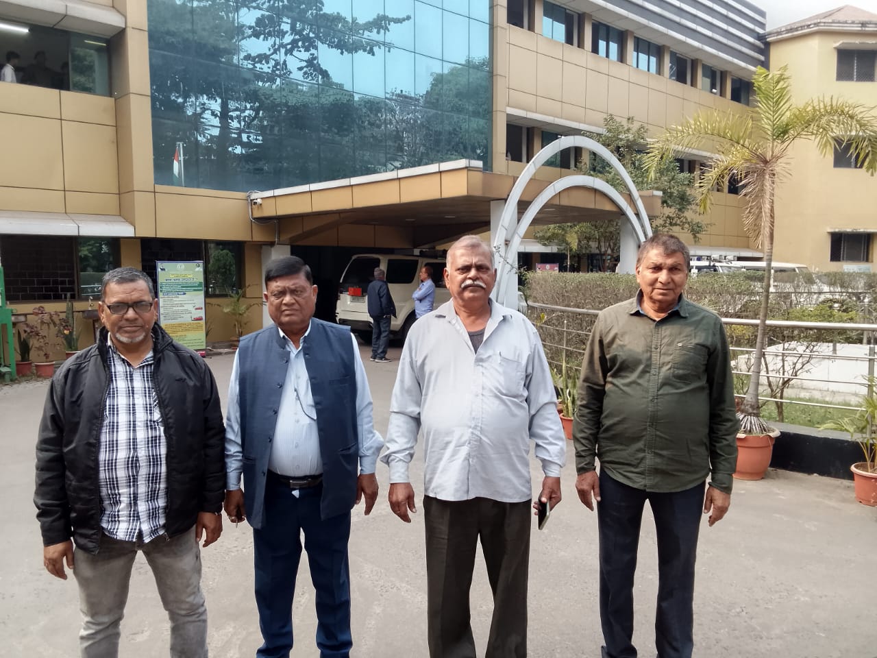 Jamshedpur: टाटा मोटर्स Convey Union की न्याय की पुकार, ADM एवं SDO से की मुलाकात