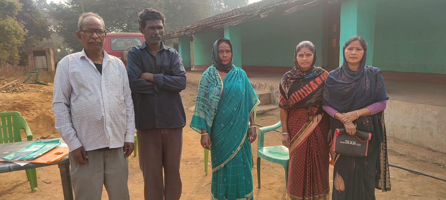 West Singhbhum: शिवान्स स्टील की जमीन सीमांकन को लेकर ग्रामीणों में आक्रोश