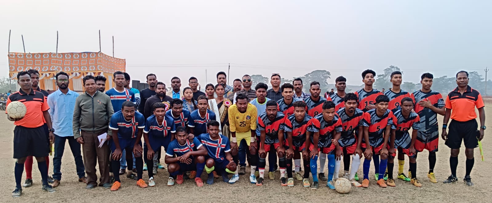 Chaibasa: ‘ओल्ड इज गोल्ड’ लिटिल हार्ट को हराकर फुटबॉल प्रतियोगिता में बना चैंपियन