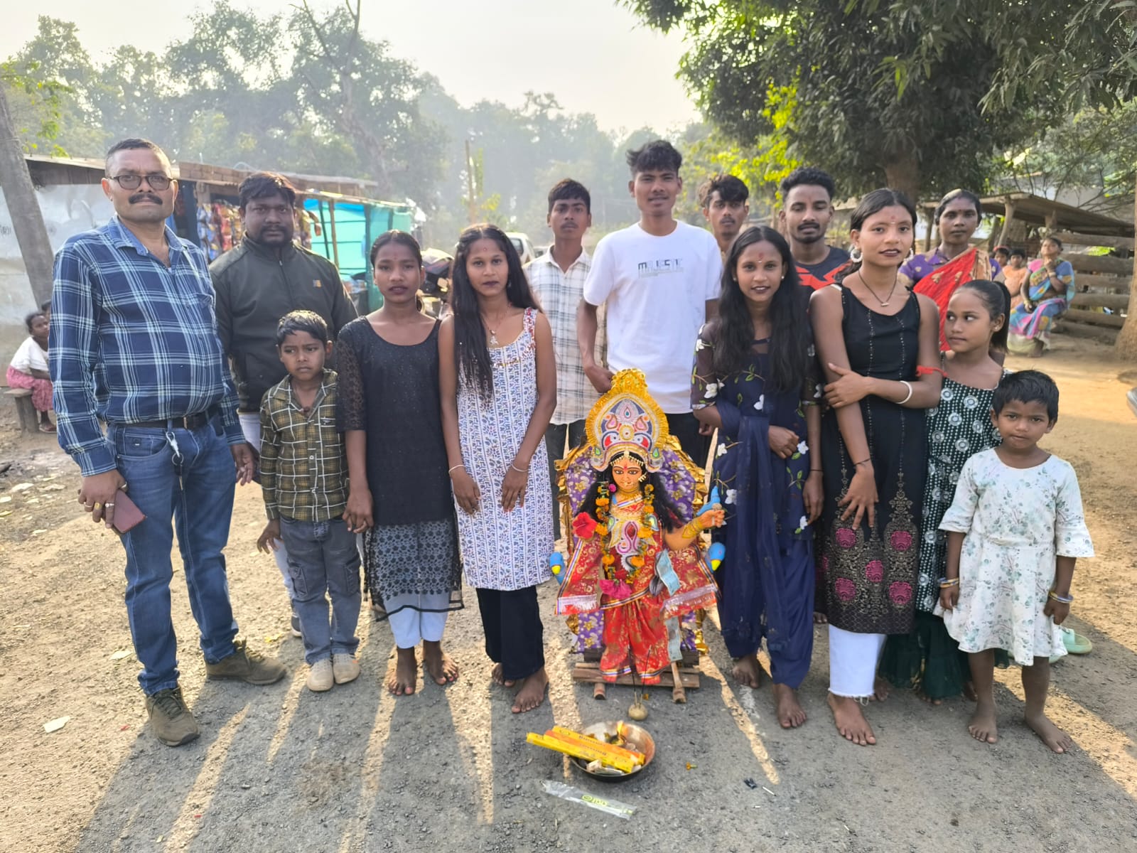 West Singhbhum: सारंडा में उमंग और श्रद्धा के साथ मनाया गया टुसू पर्व