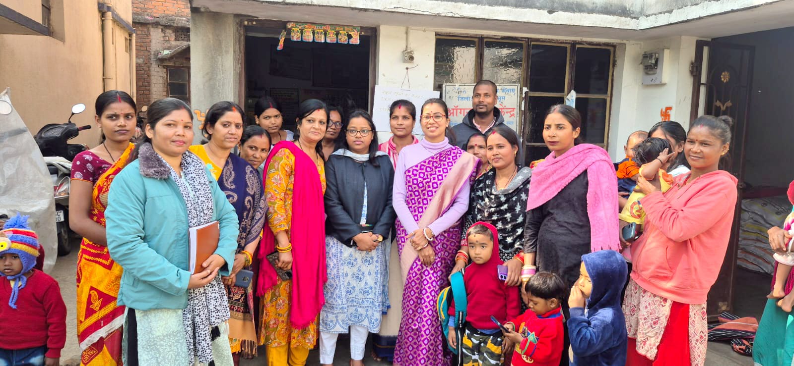 Jamshedpur: आंगनबाड़ियों के विकास के लिए विधायक का सख्त रुख, किया आंगनबाड़ियों का दौरा