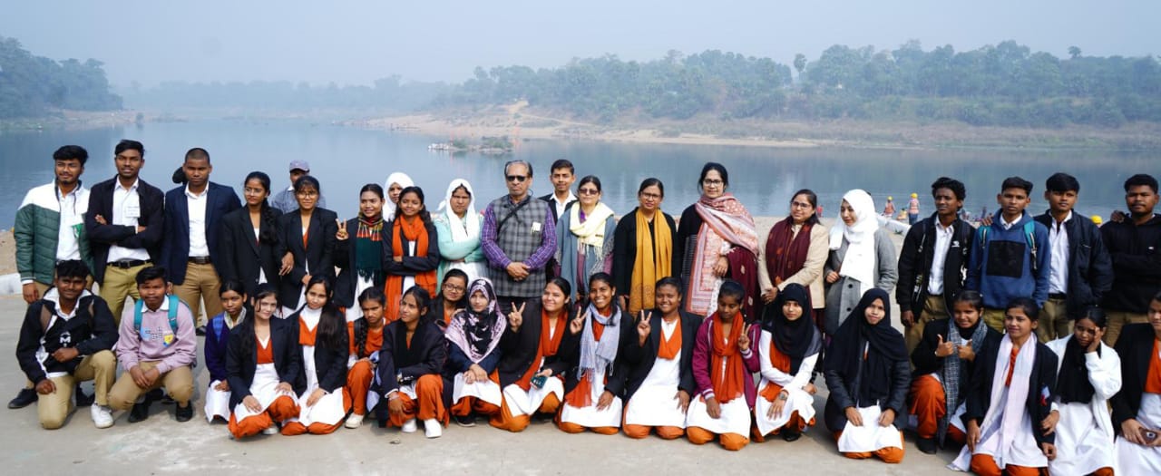 Jamshedpur: सेंट्रल करीमिया के भूगोल और अर्थशास्त्र के छात्रों ने किया क्षेत्रीय अनुसंधान केंद्र का दौरा