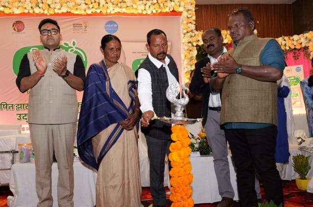 West Singhbhum: अति गंभीर कुपोषित बच्चों के लिए “शिशु शक्ति” संवर्धित THR का हुआ वितरण