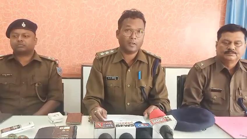 Saraikela: पिता की हत्या के पीछे बेटा, सरायकेला-खरसावां पुलिस का बड़ा खुलासा – देखिए वीडियो