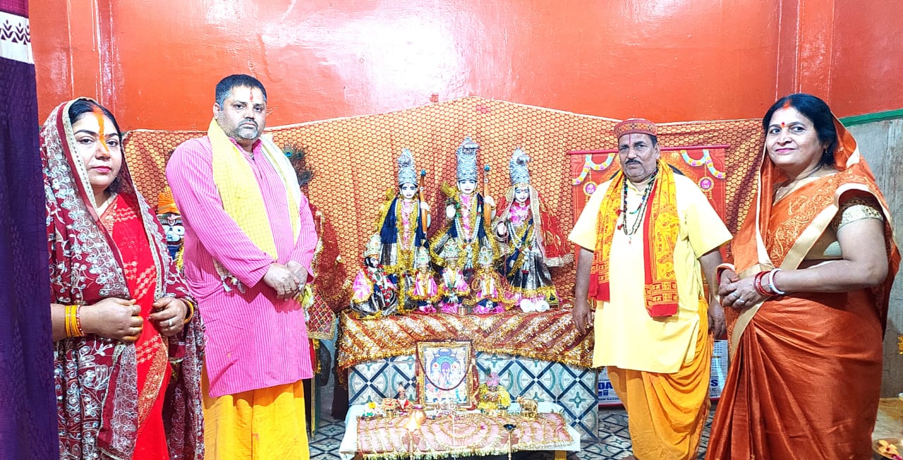 West Singhbhum: राम मंदिर में खंडित मूर्तियों का कल होगा विसर्जन, अखंड रामायण पाठ होगा आरंभ