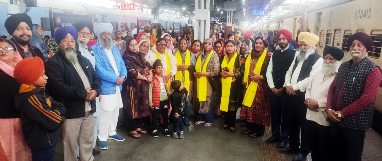 Jamshedpur: गुरु गोविंद सिंह जी की अंतिम पावन धरती अबचल नगर श्री हजूर साहिब के दर्शन हेतु जत्था रवाना