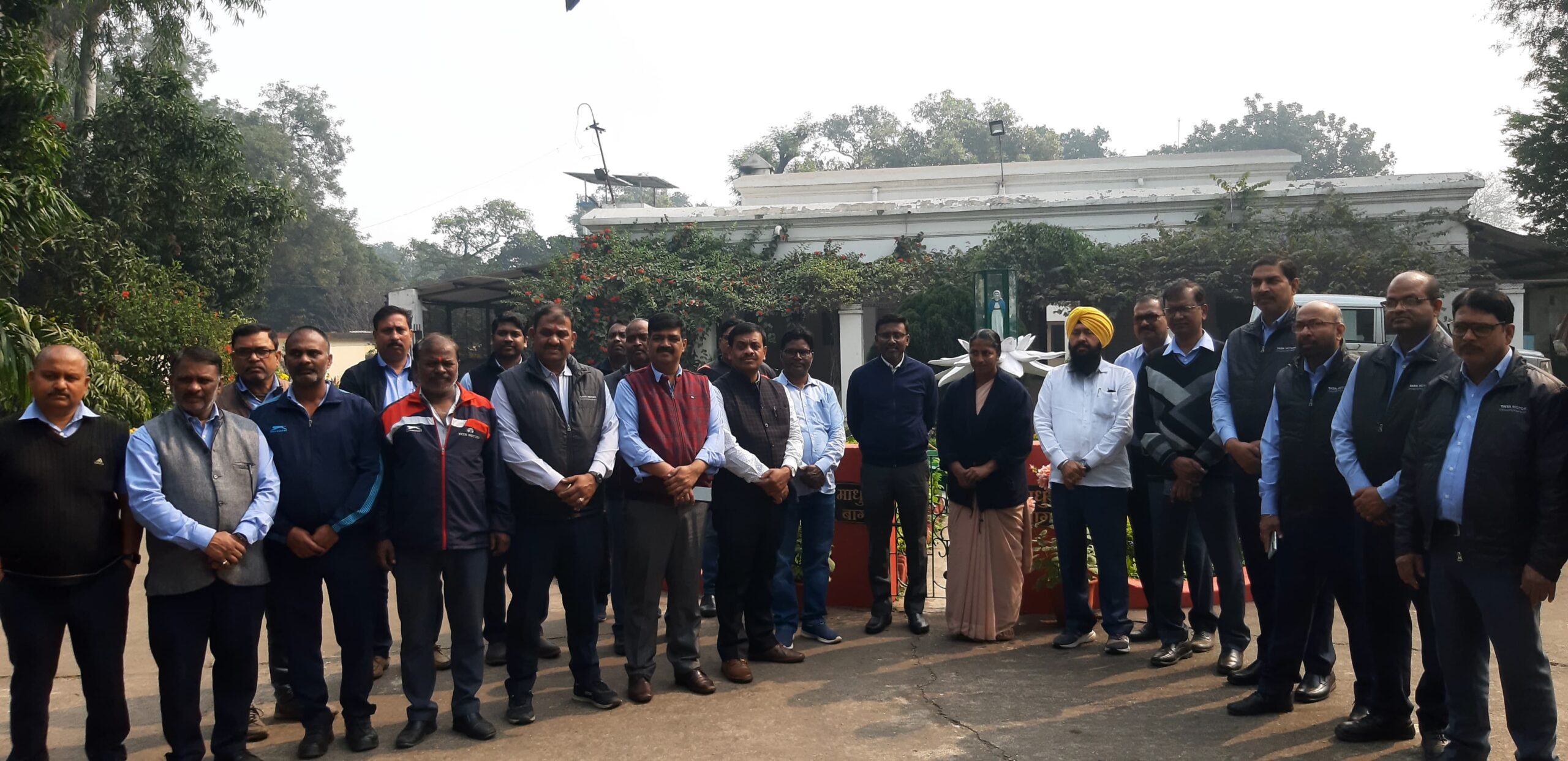 Jamshedpur: स्पेशल बच्चों के चेहरों पर मुस्कान लाने Tata Motors Workers Union पहुंची चेशायर होम