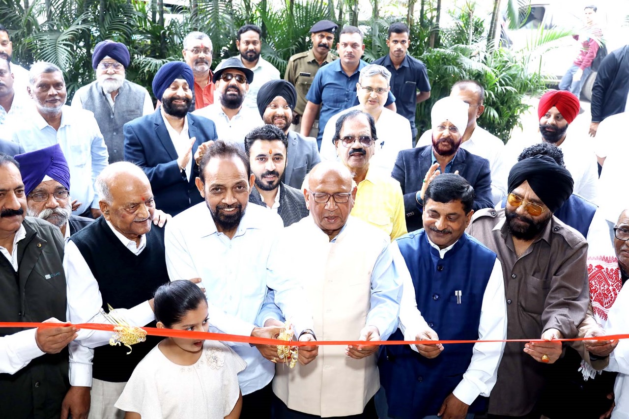 Jamshedpur: व्यवसाय, रोजगार और मेहमाननवाजी का नया केंद्र – होटल De’Hamray का हुआ उद्घाटन, शहर के यह दिग्गज हुए शामिल