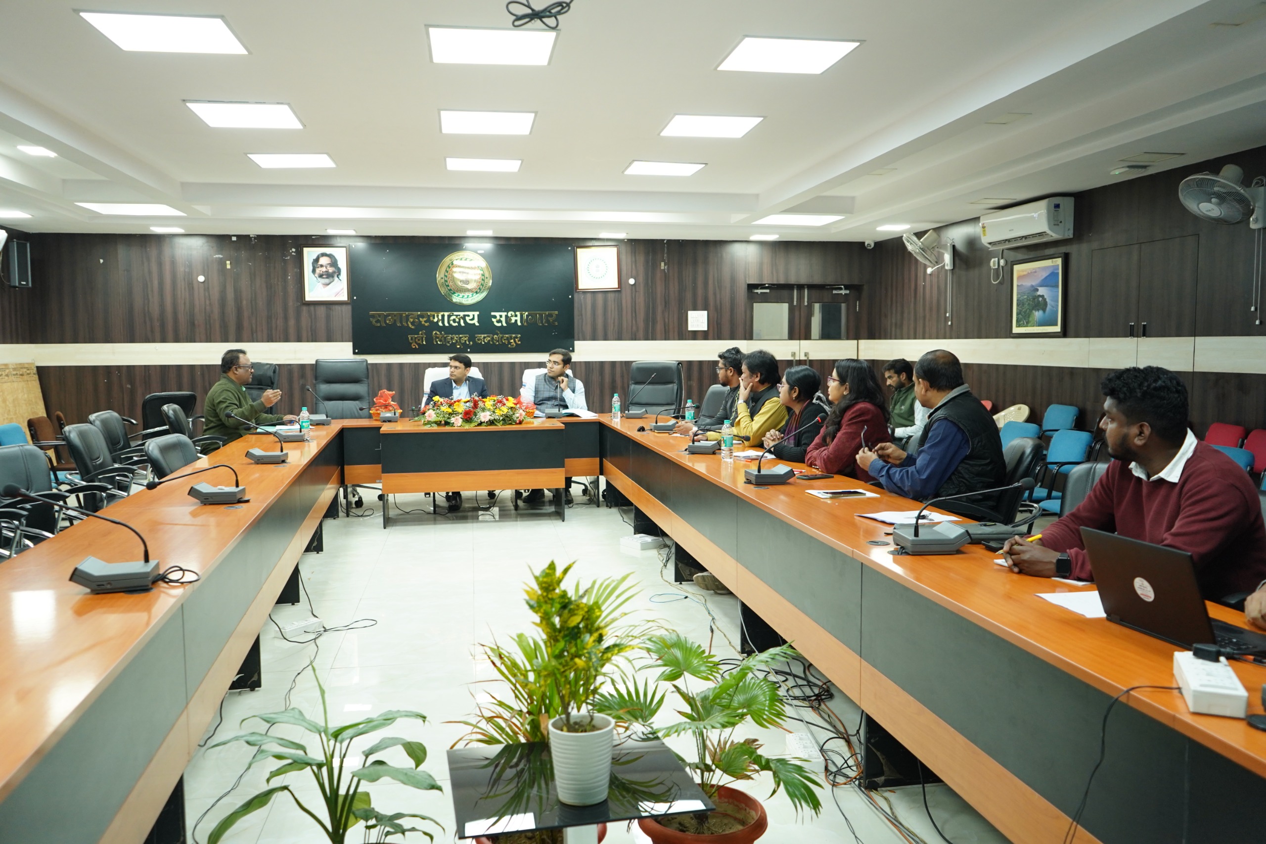 Jamshedpur: JSLPS की समीक्षा बैठक – महिला सशक्तिकरण के मॉडल पर चर्चा, 25 हजार महिलाओं को “लखपति दीदी” बनाने का लक्ष्य