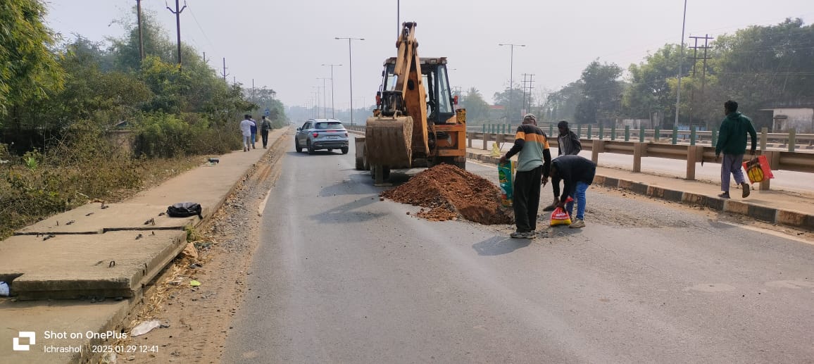Bahragora: बहरागोड़ा के सर्विस रोड का सुधार, किया गया मृदा परीक्षण