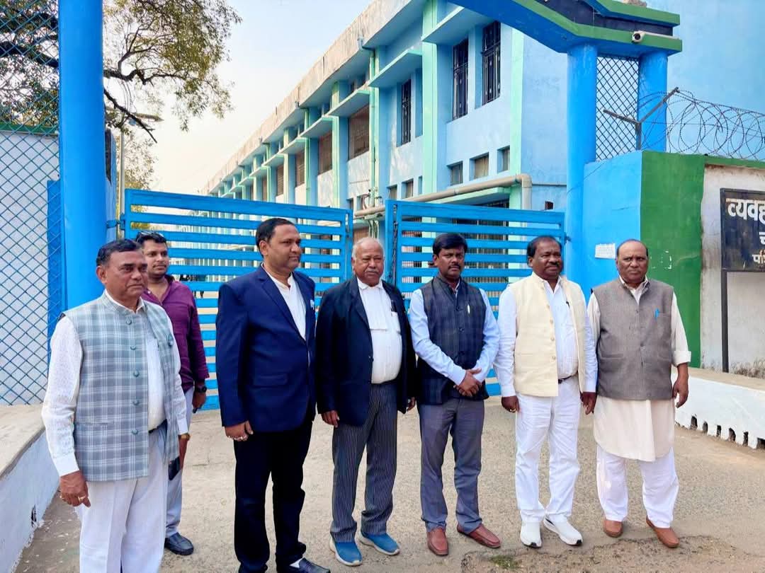 Chaibasa: आचार संहिता उल्लंघन मामले में पूर्व भाजपा जिलाध्यक्ष दिनेश कुमार और शिक्षा मंत्री रामदास सोरेन बरी