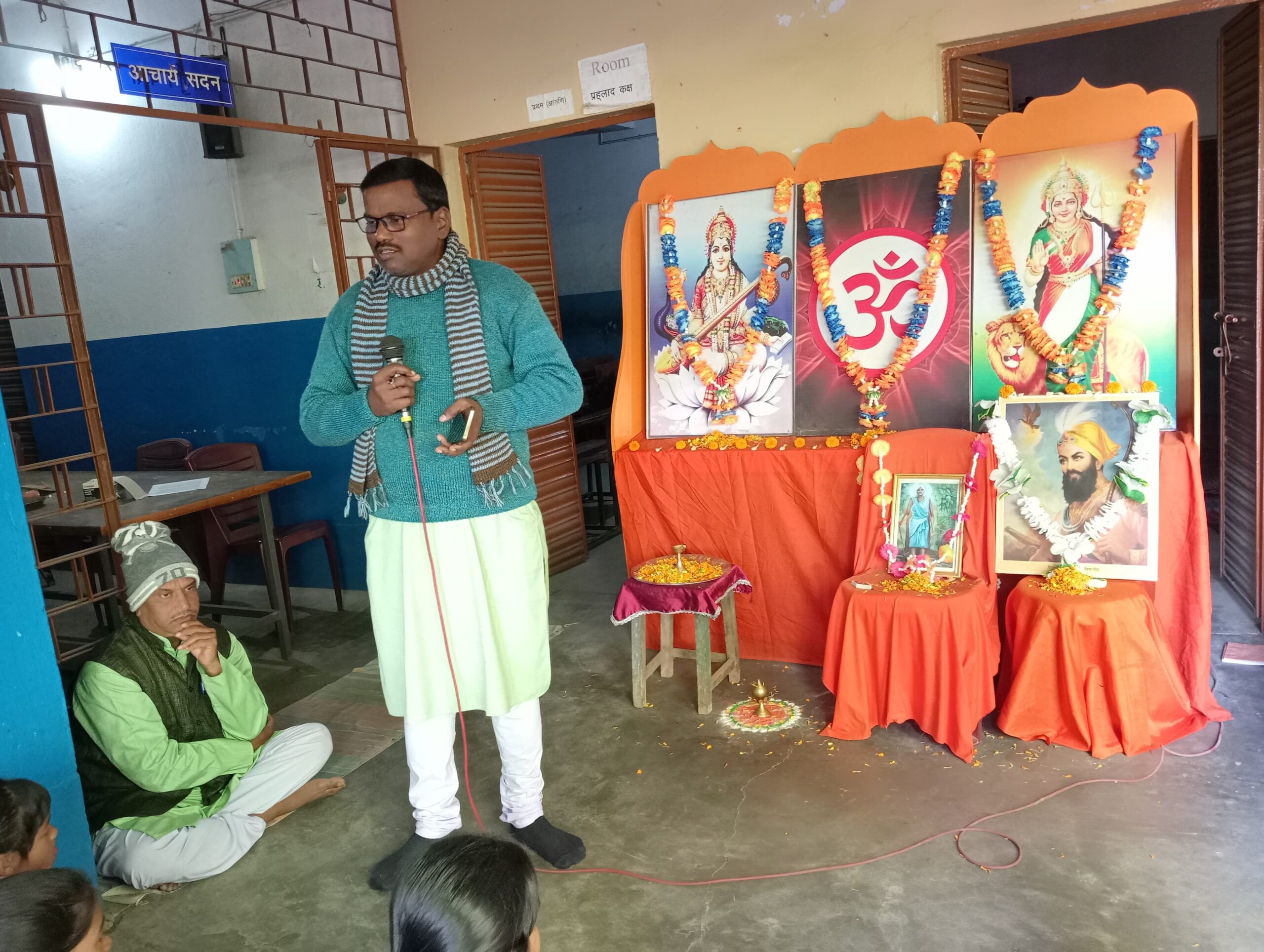 सरस्वती शिशु विद्या मंदिर में मनाया गया गुरु गोविंद सिंह का प्रकाश पर्व