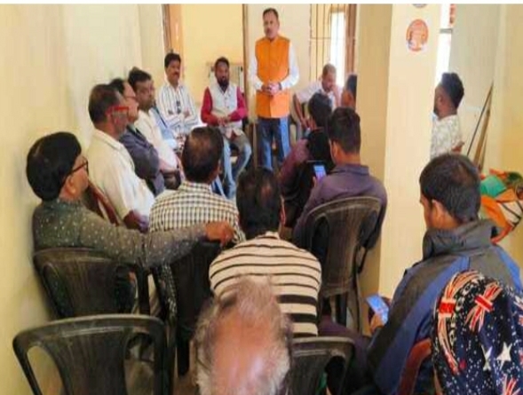 भाजपा कार्यकर्ताओं की बैठक में सदस्यता अभियान जोर-शोर से चलाने का निर्णय