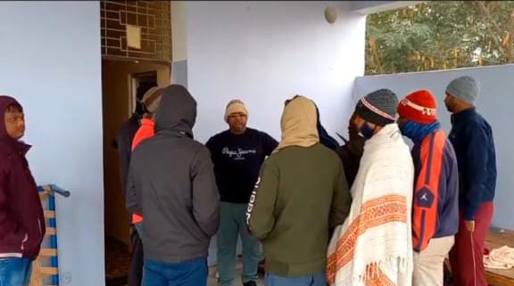   गिरिडीह में देर रात नकाबपोश अपराधियों ने दी डकैती की घटना को अंजाम, 8 लाख की जेवरात सहित 2 लाख नकदी लेकर हुए फरार