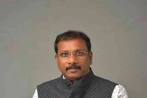 Chandil: आजसू नेता हरेलाल महतो को कोर्ट ने भेजा जेल, कार्यकर्ताओं में छायी मायूसी