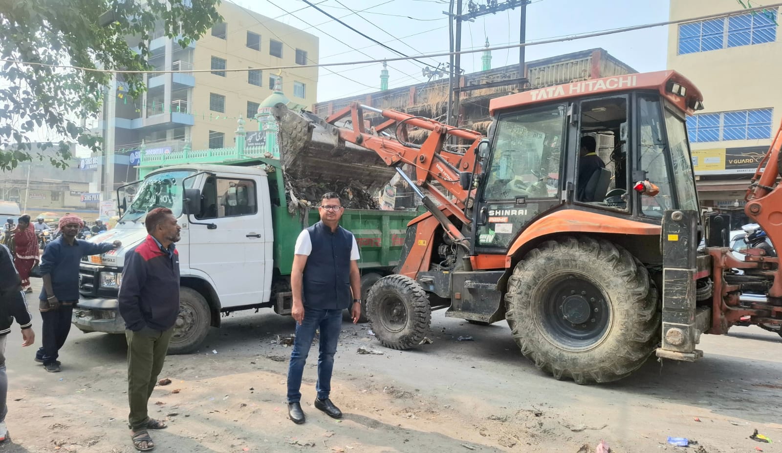 मानगो से कचड़ा उठाव आरंभ, आदित्यपुर के डंपिंग साइड में हो रहा डंप