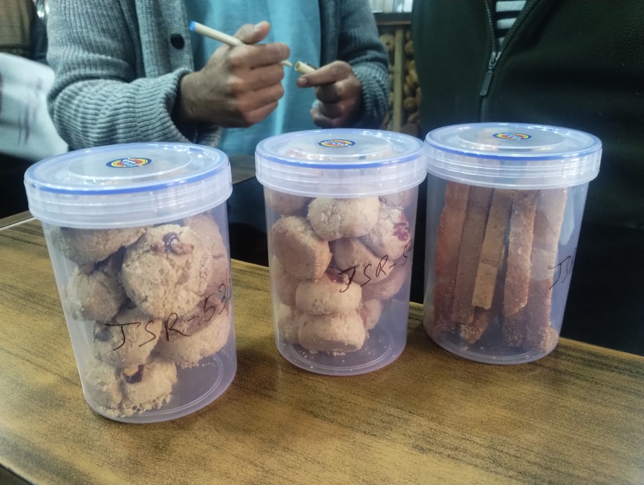 मिठाई दुकानदारों को डिस्प्ले बोर्ड में खाद्य सामग्री की मैन्युफैक्चरिंग व अंतिम उपयोग की तिथि डालना अनिवार्य : एसीएमओ