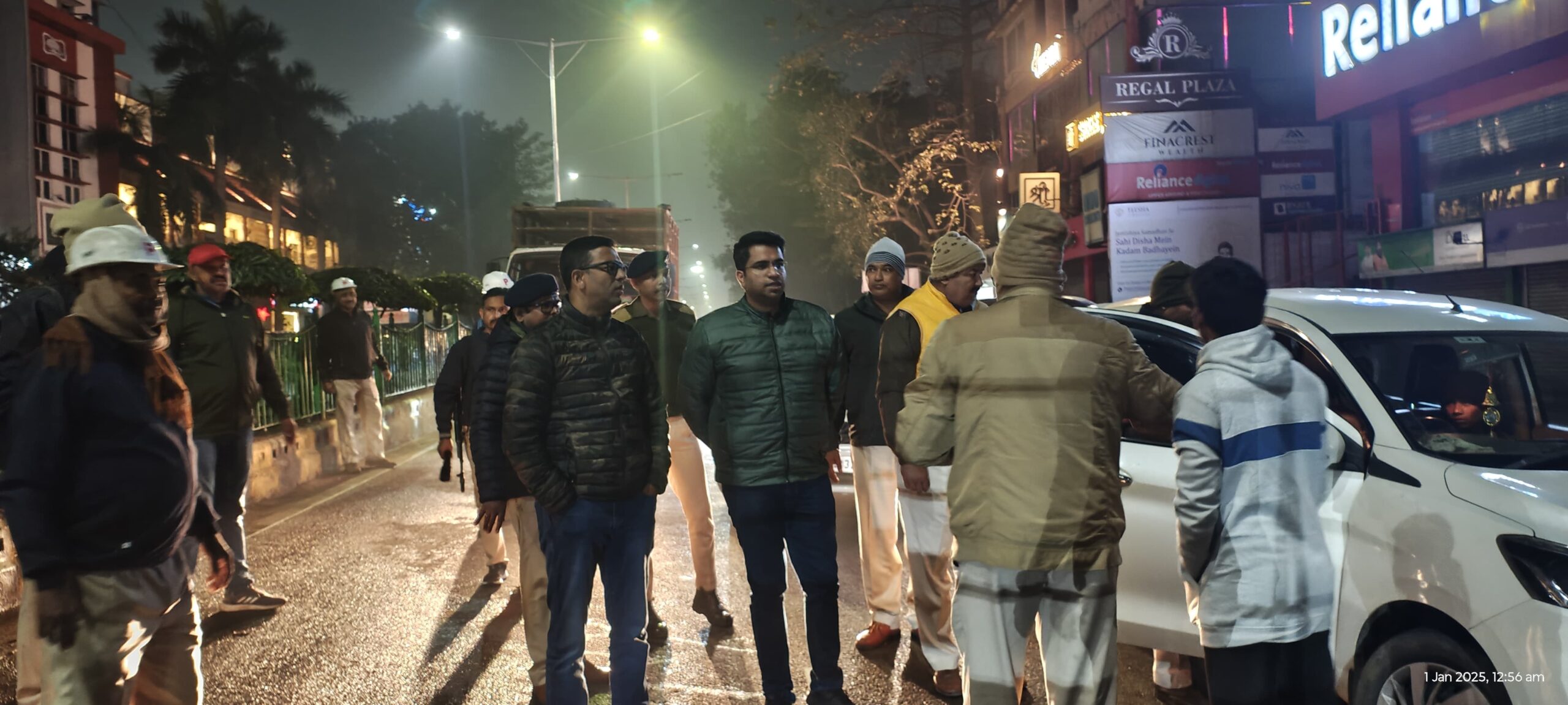 नए साल के जश्न के मद्देनजर पुलिस ने देर रात तक चलाया चेकिंग अभियान