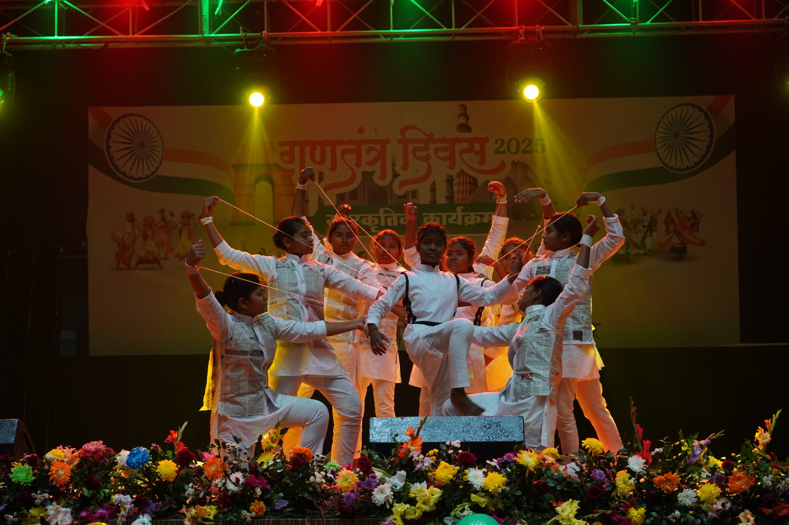 Jamshedpur: गणतंत्र दिवस की पूर्व संध्या: बच्चों की कलात्मक प्रस्तुति से गूंजा जिला मुख्यालय