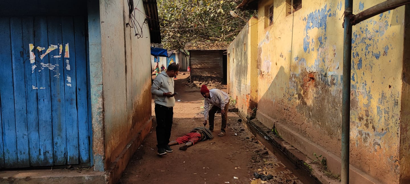 गुवा में ठंड से एक युवक की मौत