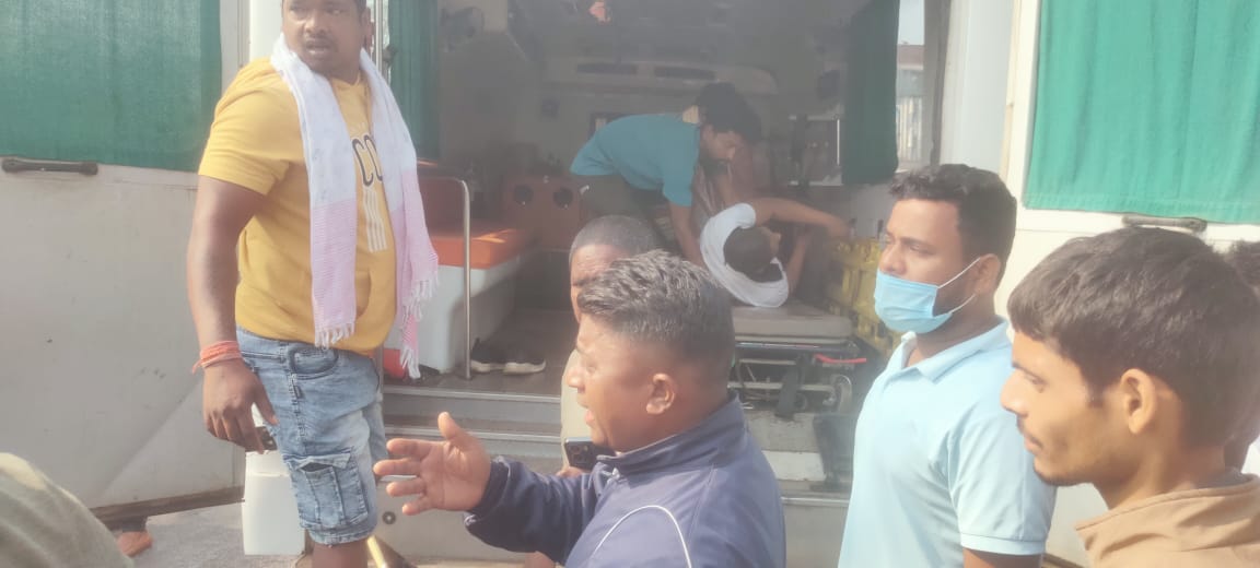 Road Accident: जामबहाल में दो वाहनों के टक्कर में तीन घायल