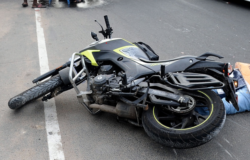  Road Accident: संकटा सिंह पेट्रोल पंप के पास देर रात हुए सड़क हादसे में युवक घायल