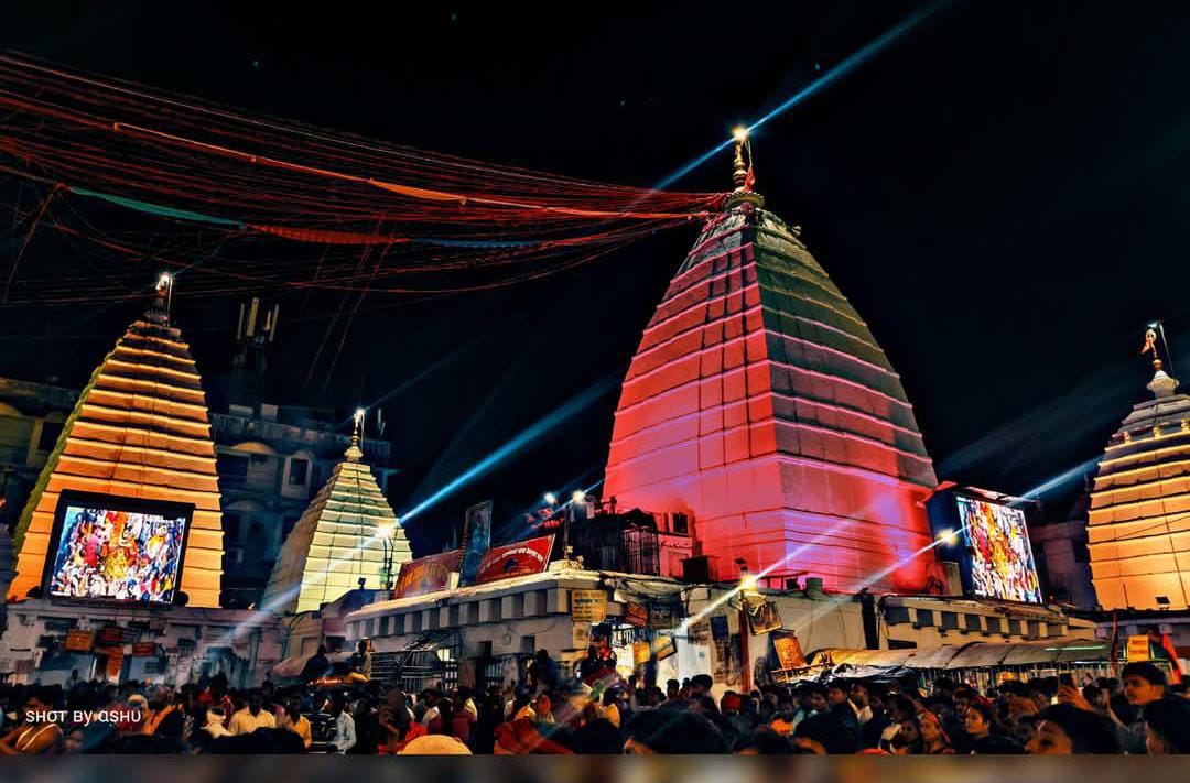 गुरुवार सुबह 4 बजे बाबा बैद्यनाथ मंदिर का अलौकिक दृश्य