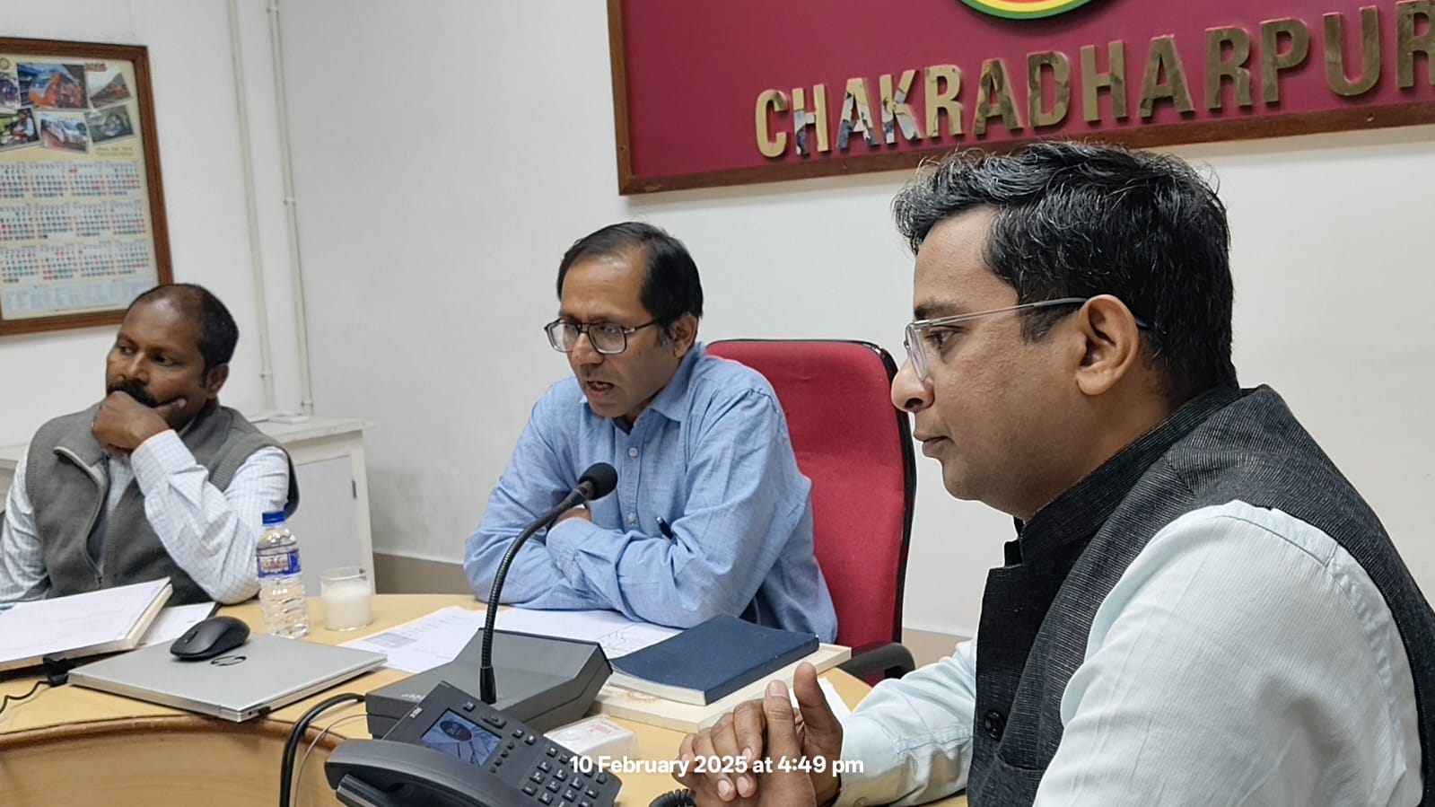 Mahakumbh:  डीआरएम ने प्रयागराज स्टेशन पर अव्यवस्था से संबंधित खबरों का किया खंडन