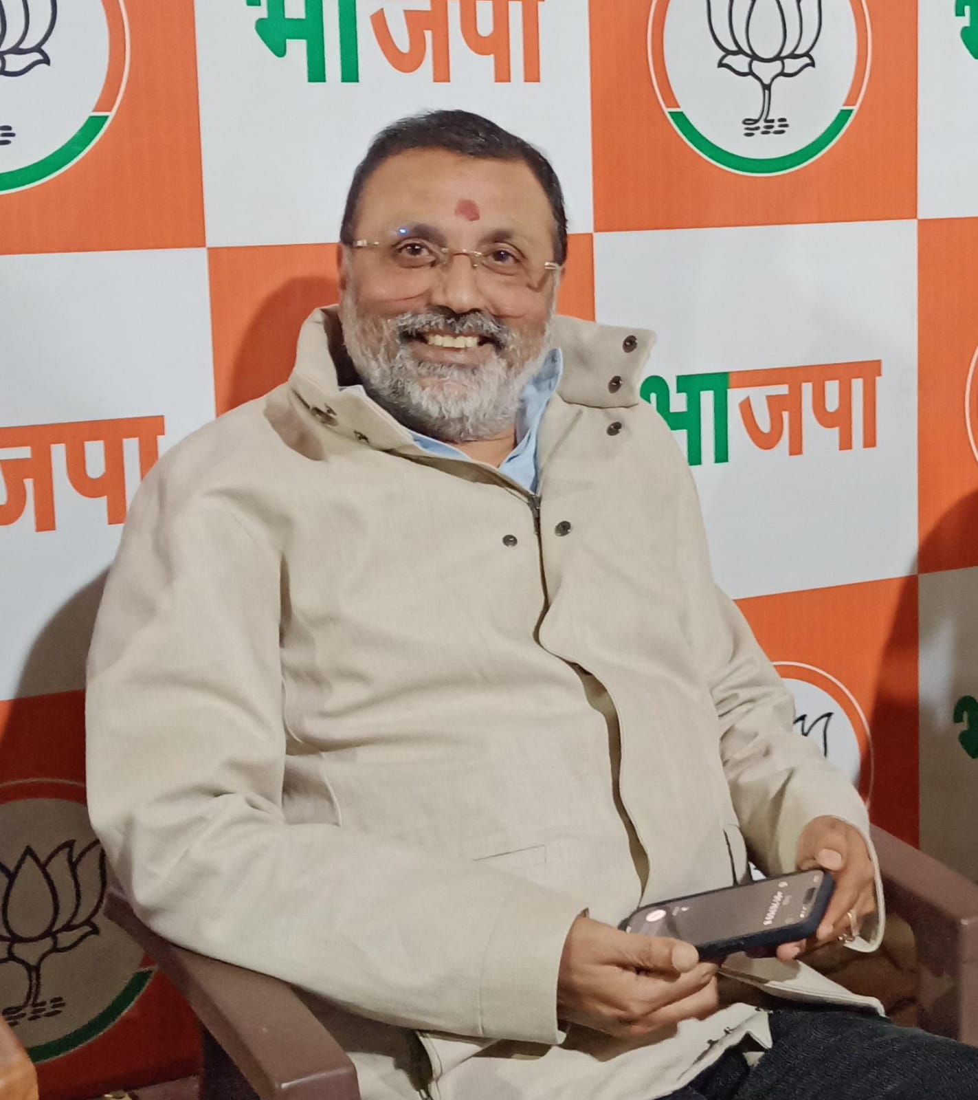 Deoghar : शिव बारात को दो-तीन लोगों ने मुख्यमंत्री के हाथ बेचा है : डॉ. निशिकांत दुबे