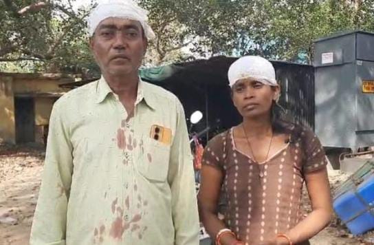 Adityapur : भाजपा नेता को मिस्त्री और गाड़ी खर्च मांगना पड़ा भारी, पति-पत्नी की हुई पिटाई