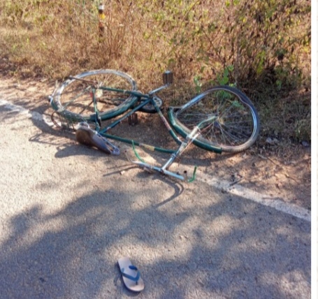 Gua :  मोटर साइकिल के धक्के से साइकिल सवार छात्र घायल