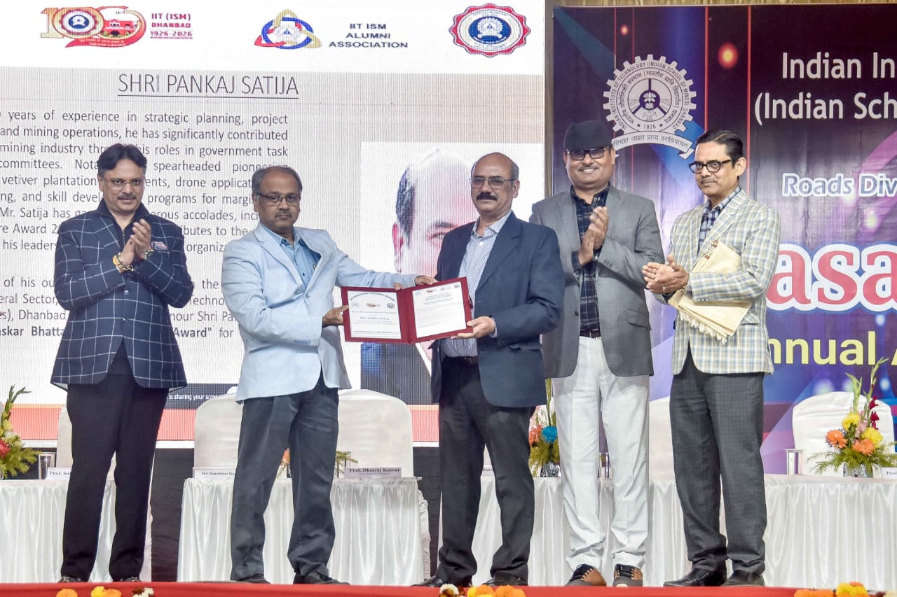 Tata Steel: पंकज सतीजा को डिस्टिंग्विश्ड एलुम्नस अवार्ड से सम्मानित किया गया