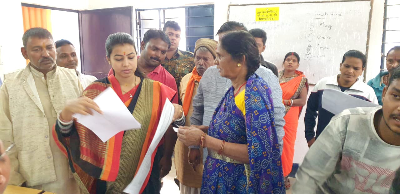 Jamshedpur: विधायक पूर्णिमा साहू ने किया नए वॉटर कनेक्शन कैंप का उद्घाटन