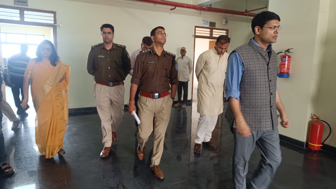 JWU Convocation: महिला विश्वविद्यालय के दीक्षांत समारोह में राज्यपाल के आगमन से पूर्व सुरक्षा व्यवस्था का व्यापक निरीक्षण