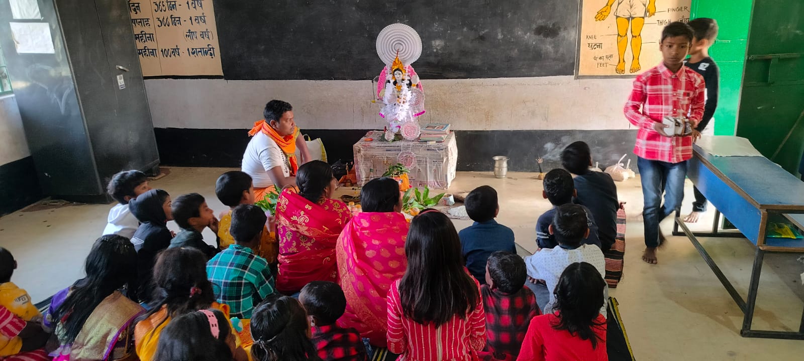 Patamda: पटमदा में श्रद्धा और हर्षोल्लास के साथ मनाई गई सरस्वती पूजा